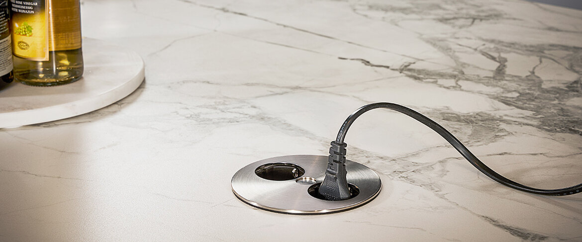 Schuko hoekcontactdoos, USB, voor keuken, kantoor, werkplaats, ideaal voor keukenwerkblad Schuko hoekcontactdoos, USB, voor keuken, kantoor, werkplaats, ideaal voor keukenwerkblad
